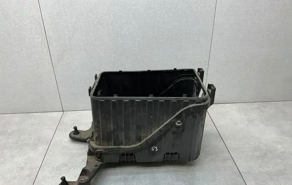 Audi Q3 8U Battery tray 8U0915333