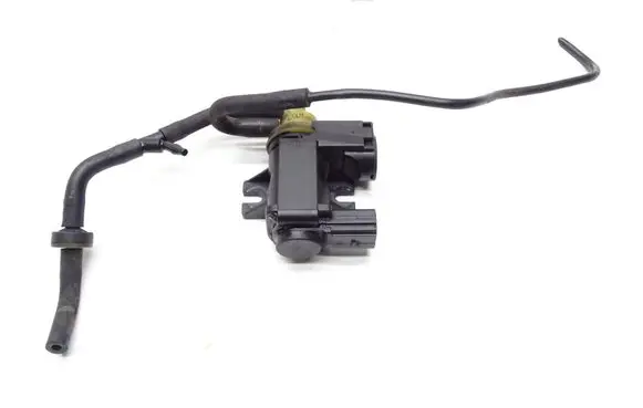 Audi A6 S6 C6 4F Valve vacuum 8K0906627