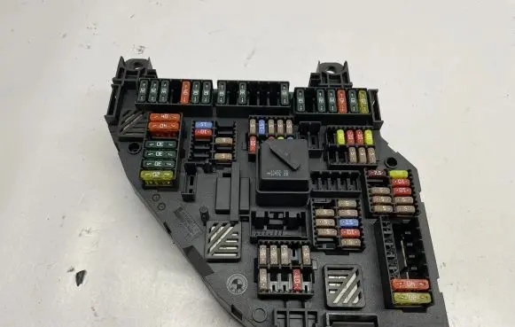 BMW 5 F10 F11 Fuse box set 9234423