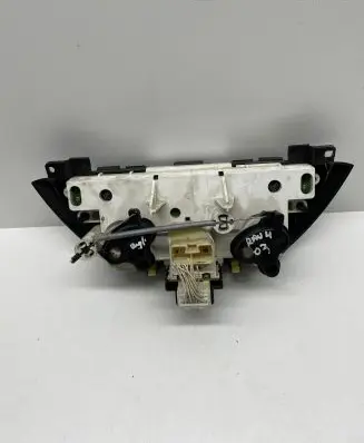 Toyota RAV 4 (XA20) Climate control unit 5590042140