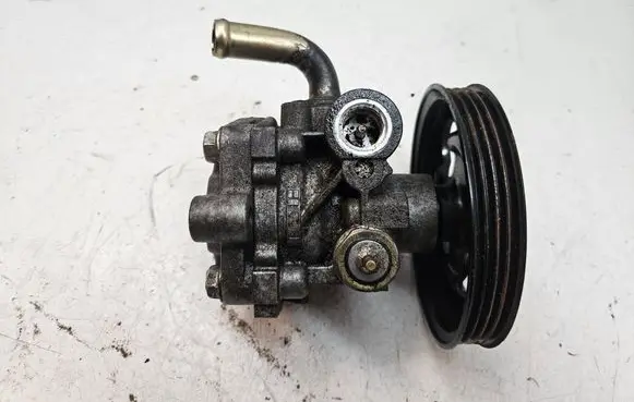 Suzuki Jimny Power steering pump