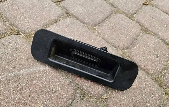 Opel Zafira C Tailgate opening switch 13271375 13422270