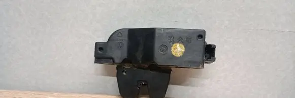 Peugeot 607 Tailgate/trunk/boot lock/catch/latch 9627816980 081299809E