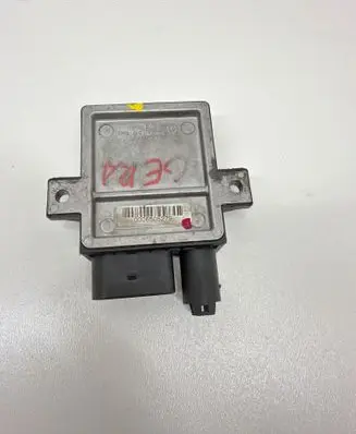 BMW 5 E60 E61 Glow plug pre-heat relay 780120103