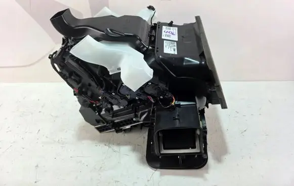 BMW 2 Active Tourer U06 Interior heater climate box assembly 