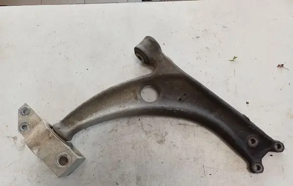 Front lower control arm/wishbone