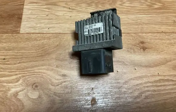 Peugeot Expert Glow plug pre-heat relay AV6112A343BA 9663824880