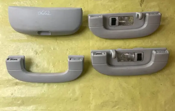 Mercedes-Benz B W245 Front interior roof grab handle A1698100041 A1698100954 A1698101254