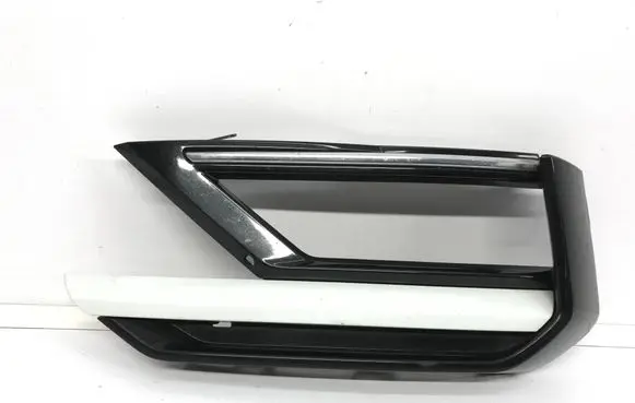 Volkswagen Tiguan Front bumper lower grill 5NA853665E
