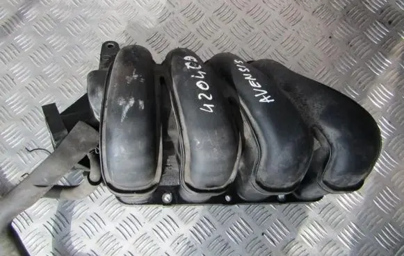 Toyota Avensis T250 Intake manifold