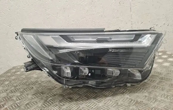 Toyota RAV 4 (XA50) Headlight/headlamp