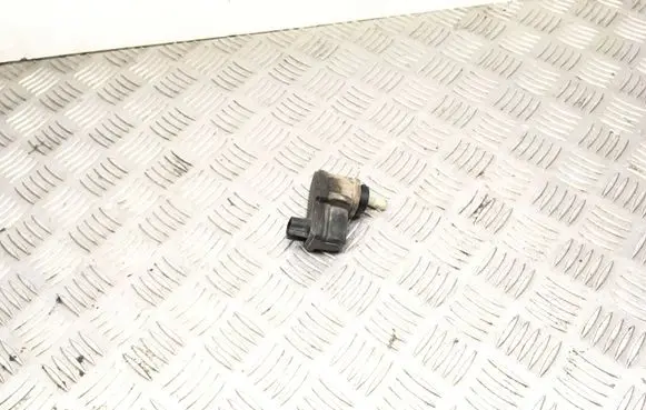 Opel Vectra B Headlight level adjustment motor 09152523 93083