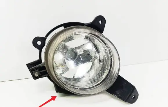 KIA Carens I Front fog light 0K2FC51500