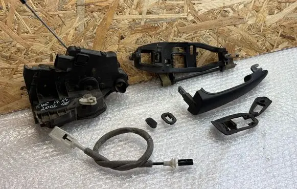 BMW 3 E46 Front door exterior handle 51218253454 8253454