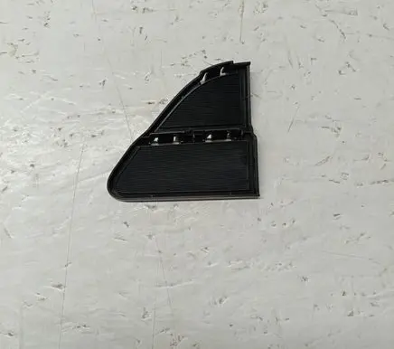 Nissan Pulsar Front bumper lower grill 622563ZL1A0