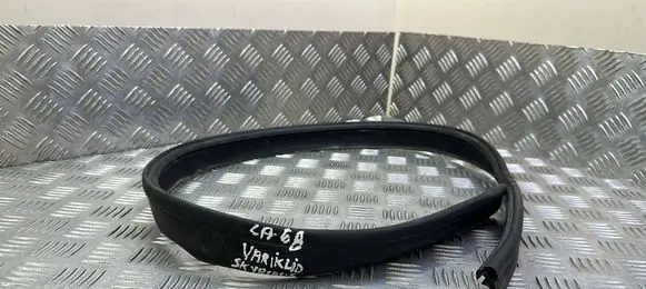 BMW 1 F20 F21 Engine compartment rubber 