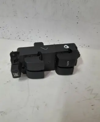 Mazda 3 I Electric window control switch BN8F66350A 03123401