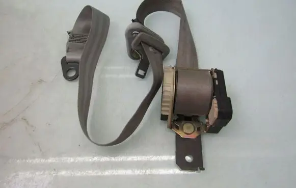 Renault Scenic I Front seatbelt 436756