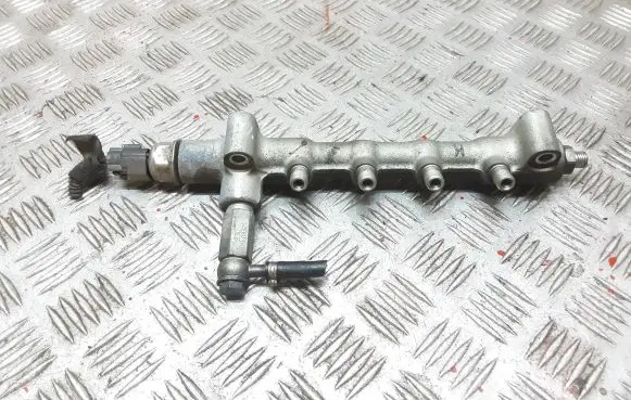 Opel Astra J Fuel main line pipe 09083361091