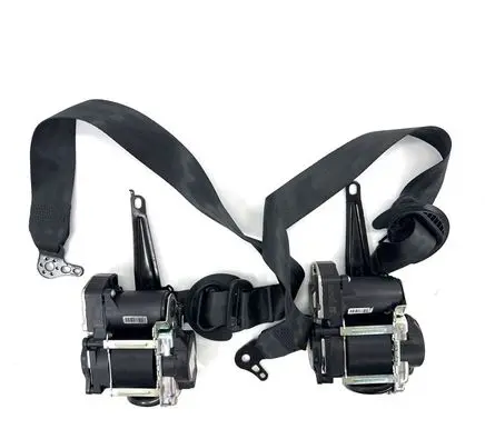 Volkswagen Tiguan Set of seat belts 5NC857706D