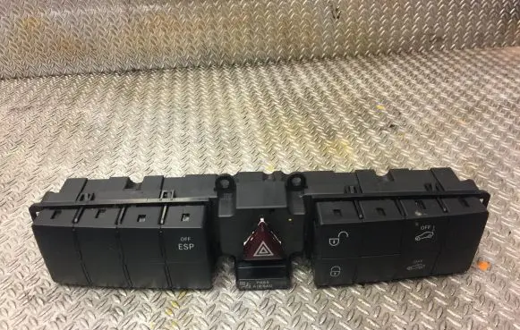 Mercedes-Benz C W203 Other switches/knobs/shifts 2038703310 A2038703310