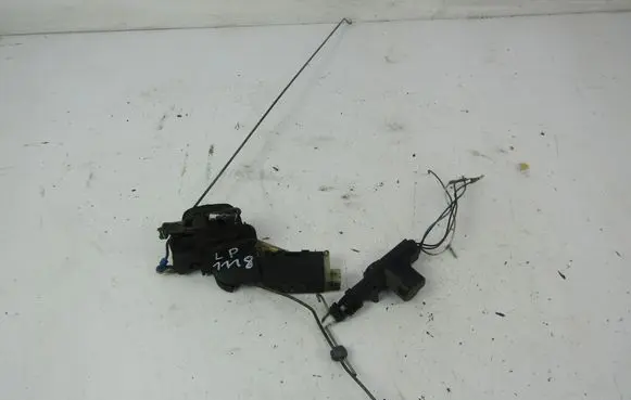 Opel Tigra A Front door lock 