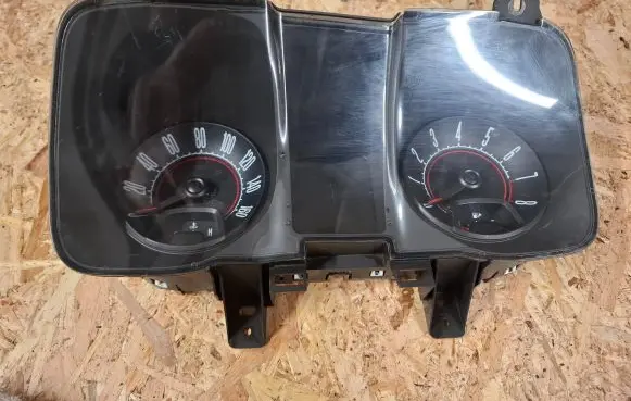 Chevrolet Camaro Speedometer (instrument cluster) 92242408 A2C53377308