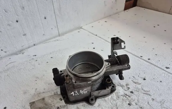 BMW 7 E38 Throttle valve 17364049