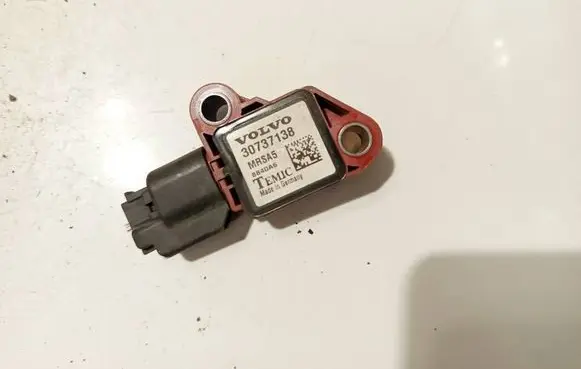 Volvo V50 Airbag deployment crash/impact sensor 30737138