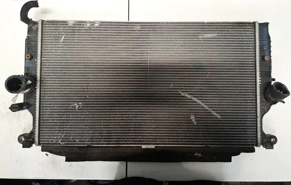 Toyota Avensis T270 Coolant radiator 
