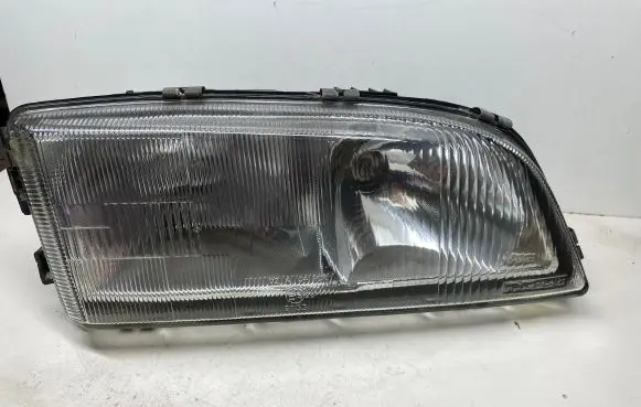 Volvo S70 V70 V70 XC Headlight/headlamp 205409B