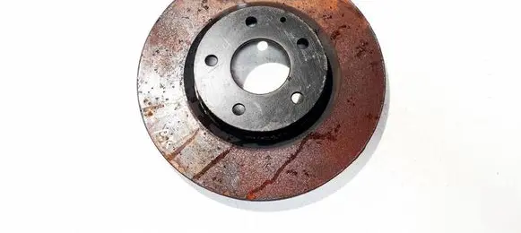 Mazda CX-30 Front brake disc ventiliuojamas