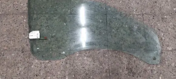 Volvo C70 Front door window glass four-door
