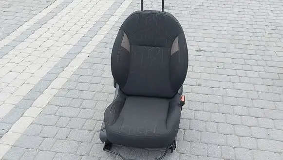Peugeot 2008 I Front passenger seat 