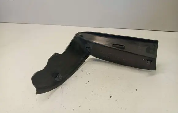 Volkswagen Touran II Rear light trim 176408