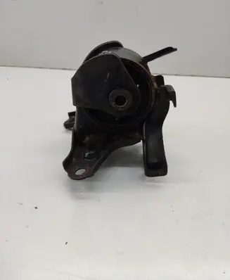 KIA Sportage Engine mount bracket 218142E000