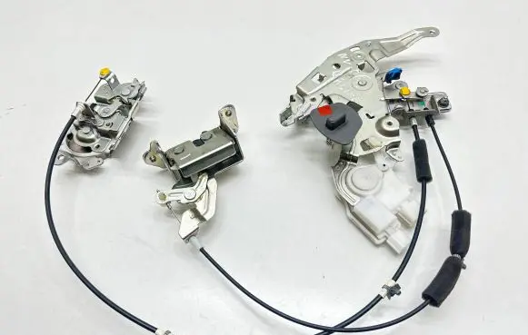 Nissan e-NV200 Sliding door lock 