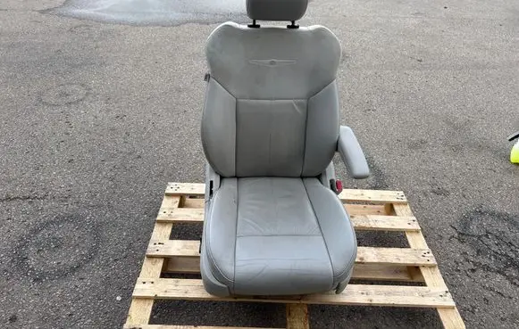 Chrysler Grand Voyager V Front passenger seat