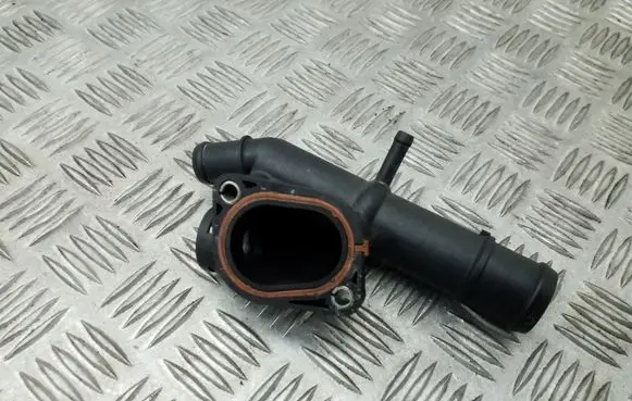 Volkswagen Golf VI Engine coolant pipe/hose 03L121132