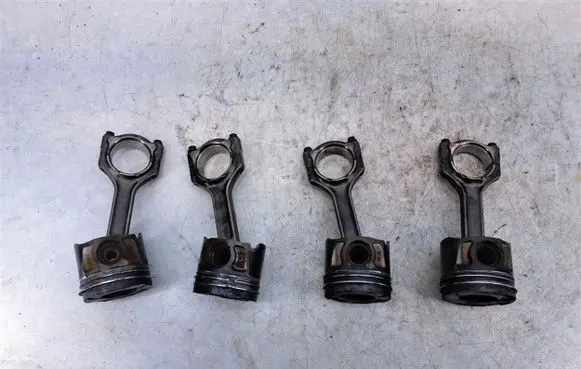 Opel Insignia A Piston with connecting rod
