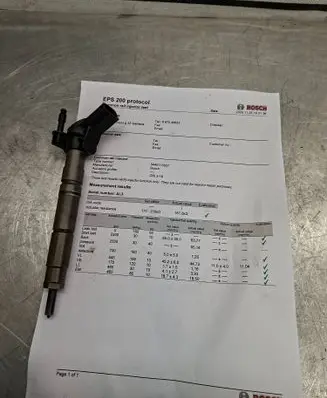 Mercedes-Benz R W251 Fuel injector A6420700587 060327 0445115