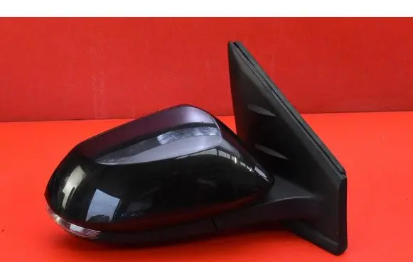 Toyota Yaris Front door electric wing mirror 049749