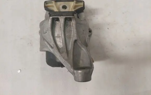 Audi A4 S4 B9 Engine mount bracket 8W0199371BN
