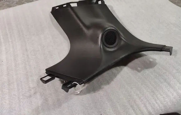 Jeep Grand Cherokee (D)pillar trim (top) 1TX98DX9AC