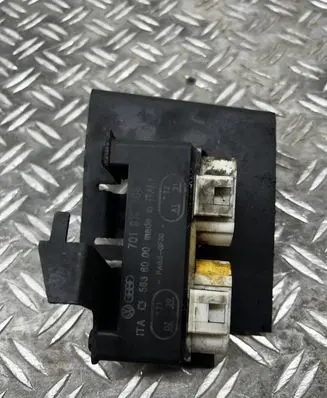 Seat Alhambra (Mk1) Coolant fan relay 701919506