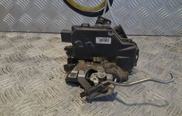 Audi A6 S6 C5 4B Rear door lock 4B0839015G