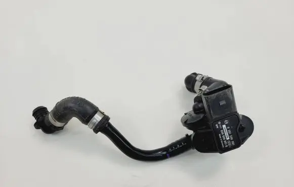 Volkswagen PASSAT Air pressure sensor 0261230081