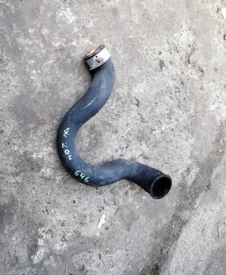 Mercedes-Benz C W204 Engine coolant pipe/hose A2045013082