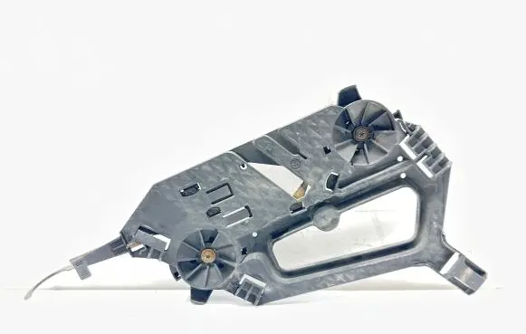 Skoda Octavia Mk2 (1Z) Headlight/headlamp mounting bracket 1Z0941340