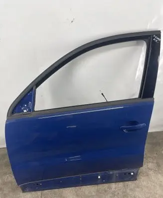 Volkswagen Tiguan Front door